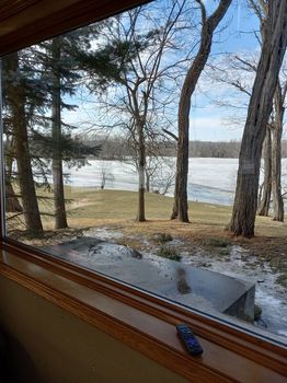 MacKenzie Center, airbnb, hotels and vacation rentals