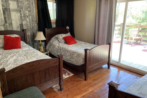 Pincher Creek Cabins Best prices on cozycozy