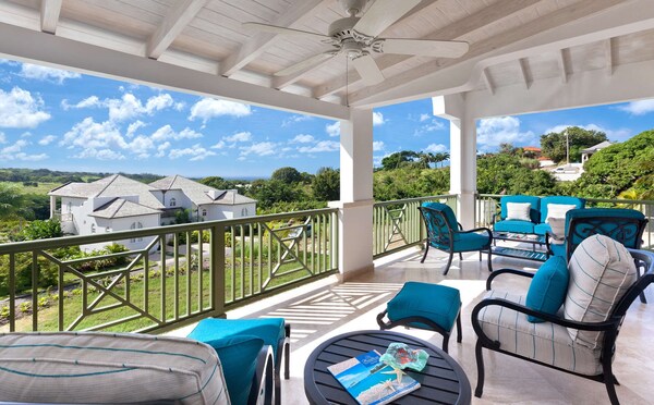 Villa på exclusive royal westmoreland golf resort, pool deck, gym och stor gemensam pool - Barbados