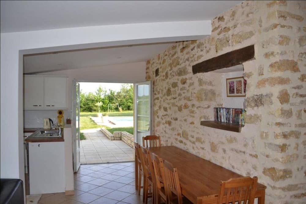 Family Friendly Well Appointed 4 Bedroom Gite - Saint-Georges