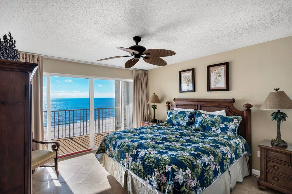 Great Nov. & Dec. Rates ** Beautiful Remodeled Condo ** Long Beach Resort - Panama City Beach