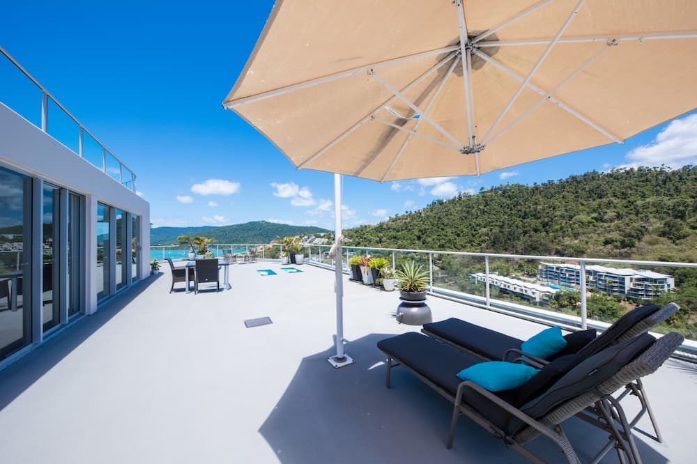 3 Bedroom Apartment In The Heart Of Airlie Beach With 180 Degree Views. - Airlie Beach