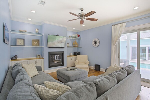 Aqua Waters - Newly Updated Vacation Home With Golf Cart, Private Pool + Cabana! - Destin