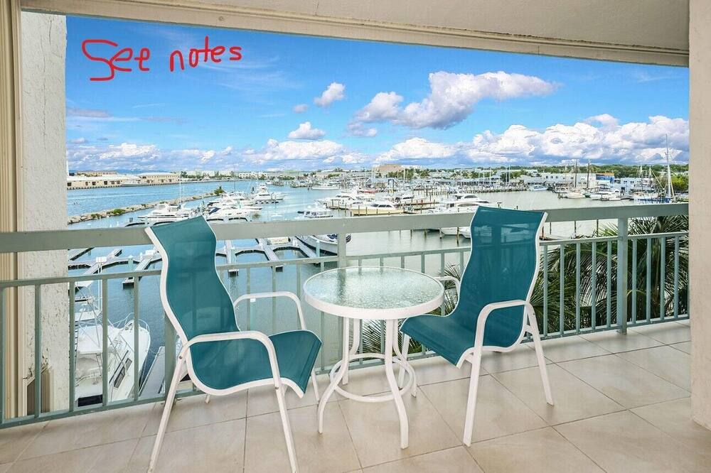 Historic Old Town Waterfront Marina View 2-bed Galleon + Beach + Sunset Tiki Bar - Key West, FL