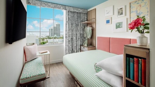 Modern Convenience & Comfort! Bay View With Stylish Decor, Private Beach Access - Miami