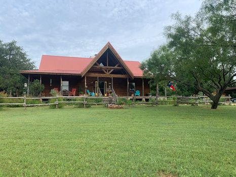 Llano, TX Cabin Rentals at the Best Price cozycozy