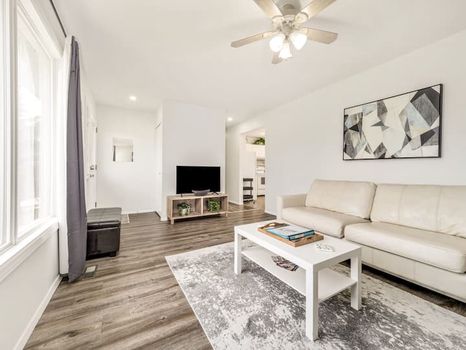 Cardston Vacation Rentals and Airbnb cozycozy