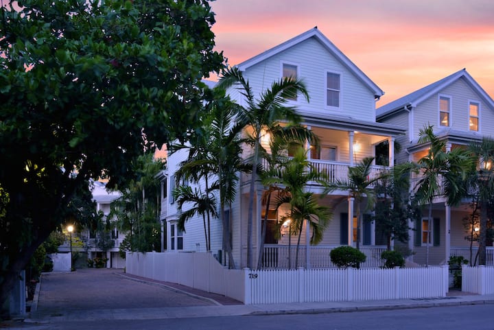 Extra Large Conch Style Home In Oldtown With Priva - Key West, FL