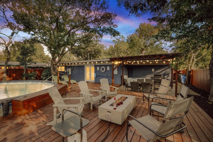 Vibrant House W Great Backyard, Pool And Jacuzzi - Dallas, TX