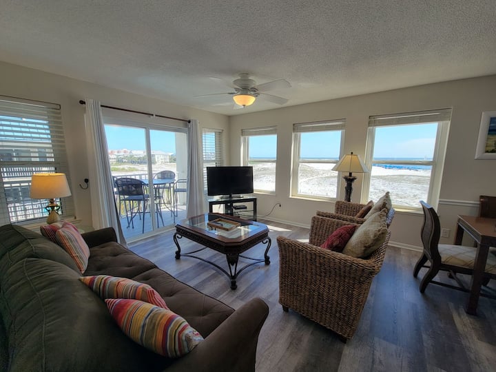 Gulf-front|2bd Condo|beautiful Ocean Views In Quie - United States