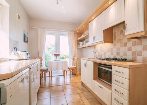 3056 Liverpool Short Term and Weekly Rentals cozycozy