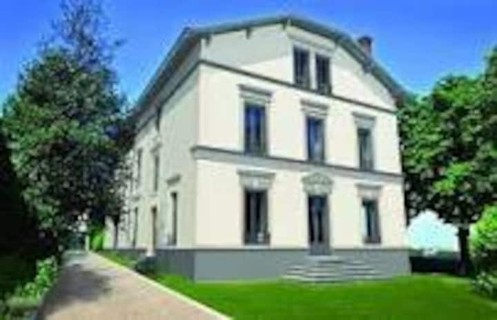 Lyon Confluence : Studio & Residence Haut De Gamme - Lyon