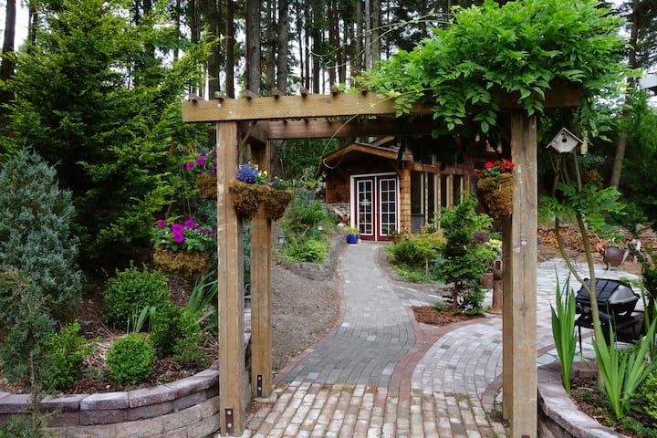 Private and Cozy Island Hide-Away - Port Townsend