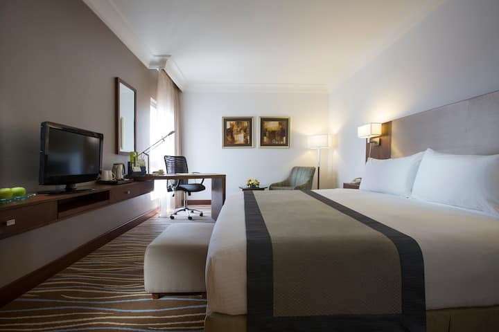 Cozy Hotel Room - Abu Dhabi