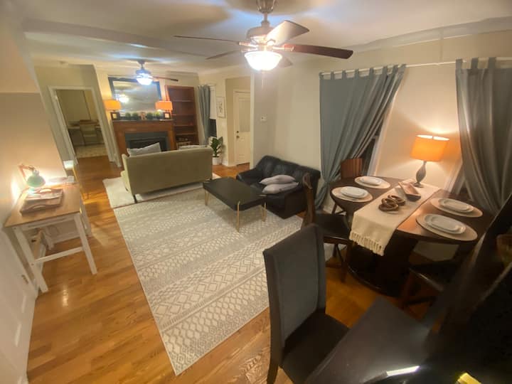 Spacious 1st floor aparment50 ft from Atwells! - Providence