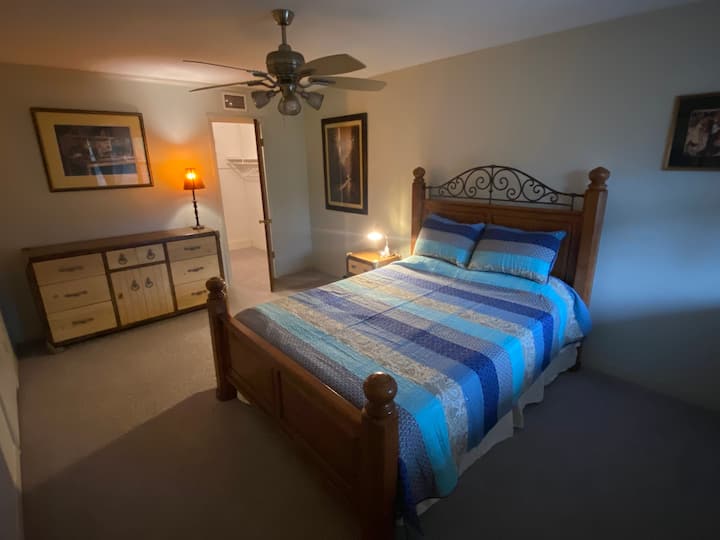 Two Room Private Suite near Texas State - San Marcos, TX