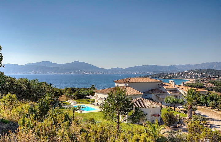 Casa Di Andria. Großes Luxushaus In Einer Erhaltenen Umgebung - Korsika