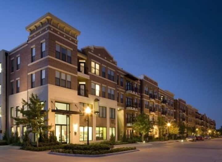 Beautiful  Downtown Apartment- Available Now - Fort Worth