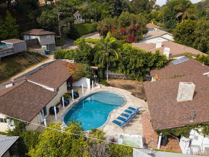 Beverly Hills Home +2 Guest Houses, Private,pool - Beverly Hills, CA