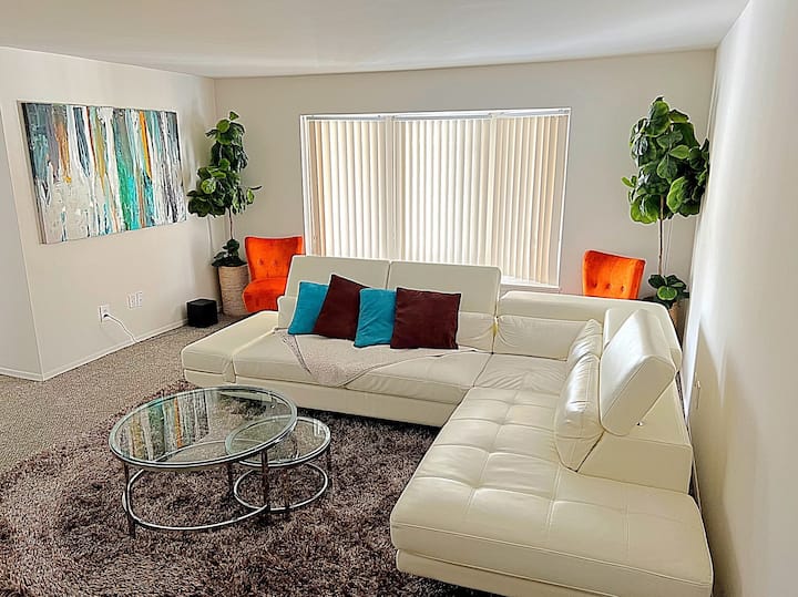 Spacious Luxury 2 Bed Room Apartment - Farmington Hills, MI