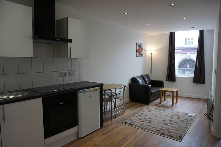 Dewsbury Town Centre One Bed Apartments - Mirfield