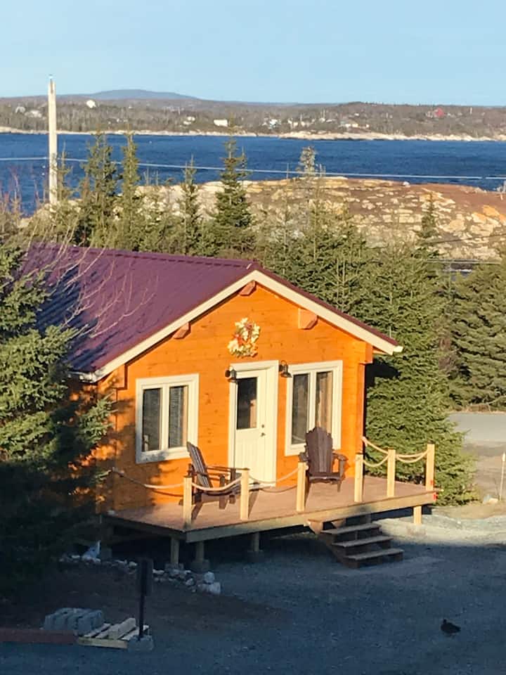 Cozy Log Cabin Nestled Between Prospect & Shad Bay - Halifax