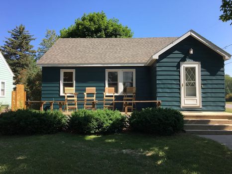 Crystal Lake Township Vacation Rentals and Airbnb cozycozy