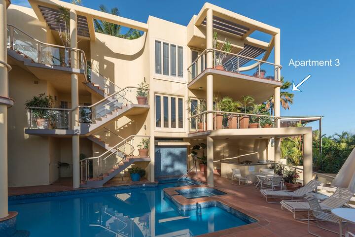 The Hill Apartment No.3 - 3 Bedroom With Ocean Or Mountain Views - Port Douglas
