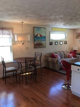 Erie, PA Villas & Beach house Best Price on Cozycozy