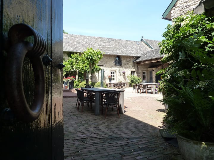 Cosy apartment in medieval farm near Aachen - Aix-la-Chapelle
