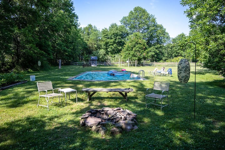 Historic Stone Farmhouse w/ Pool and Hot Tub - Lake Warren, PA