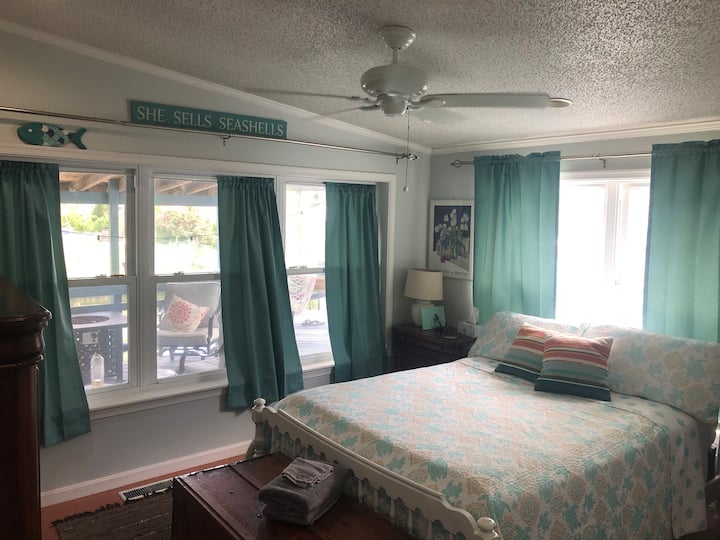 Couple’s Getaway/1 of 2 rooms rented - Ocean City, MD