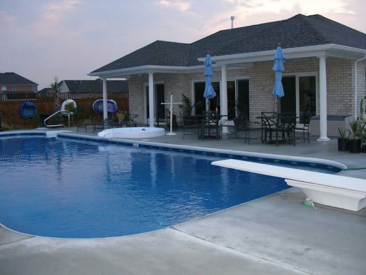 Pool, Pool House, Hot Hub, Grill 2 Bedroom - Virginia Beach