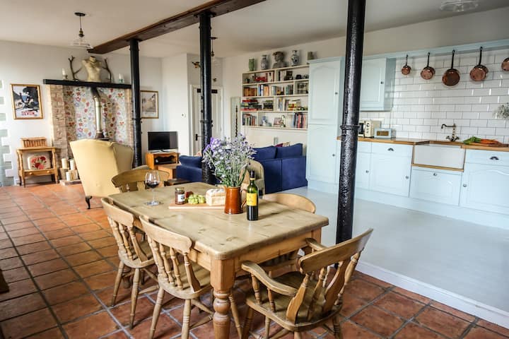Beautiful converted farm stables. - Clovelly