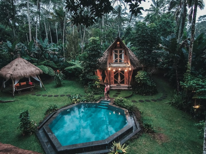 Kumbuh Jungle - Eco Bamboo Home With Large Pool - Indonesia