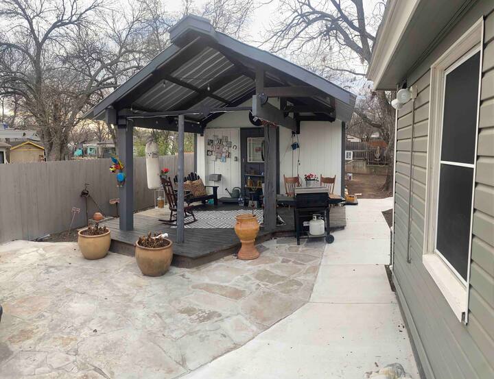 A Couple’s Retreat- Adorable & Private Guesthouse! - Sansom Park Trail – Fort Worth