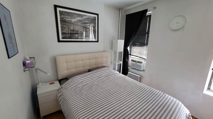 Theatre Row Lovely 1br! Near Times Square! - New York City