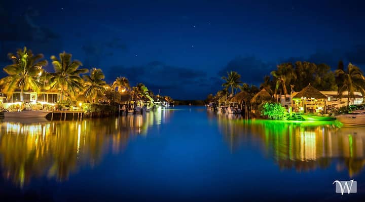 2 Br With Private Tiki Boat Dock For 25'  Boat Max - Key Largo