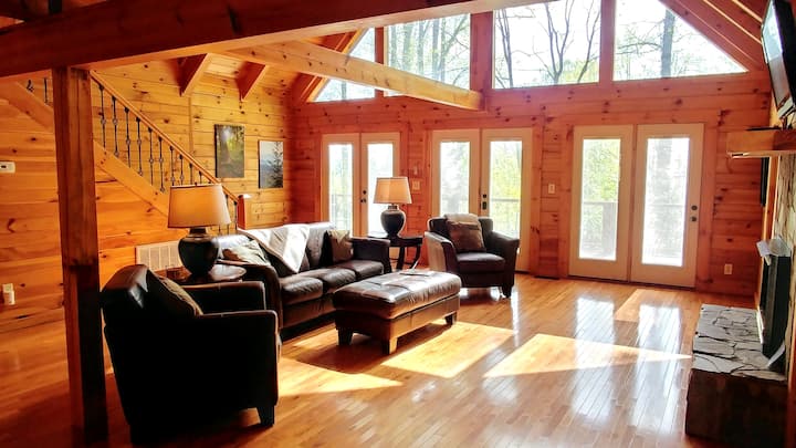 Sophie's Choice ~ Beautiful Secluded Luxury Cabin - Kentucky