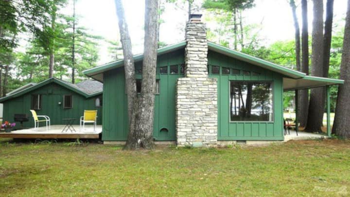 Cozy Bay View Cabin, In Town - Traverse City