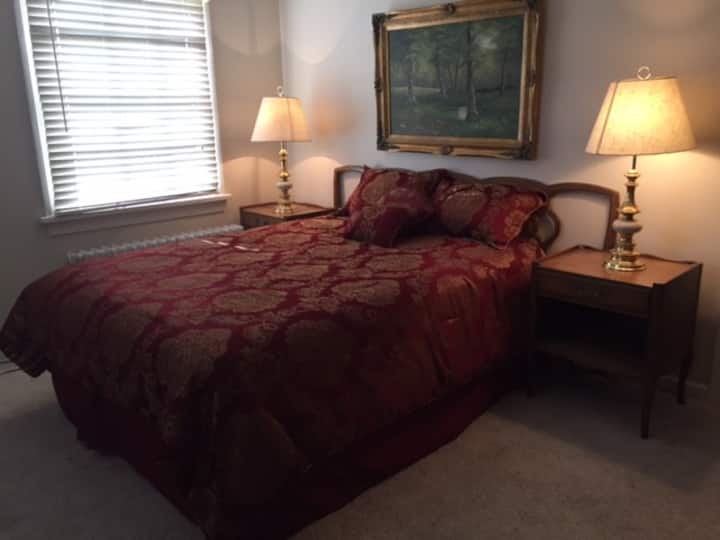 University Area Accomodations Bedroom #1 - Salt Lake City