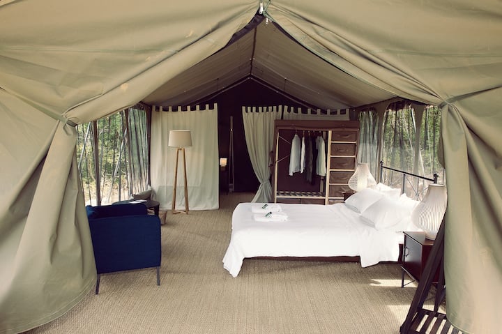 Dépaysement en Lodge familiale - tente safari - Saint-Cirq-Lapopie