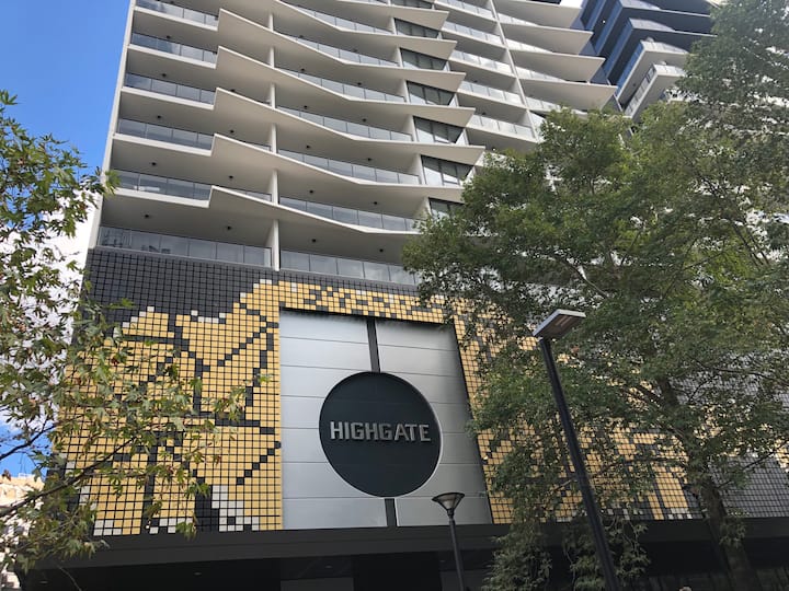 Inner city brand new luxury apartment - Canberra