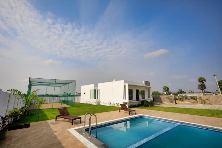 Farm House In Hyderabad -Pool, Volleyball, 5 Beds - Hyderabad