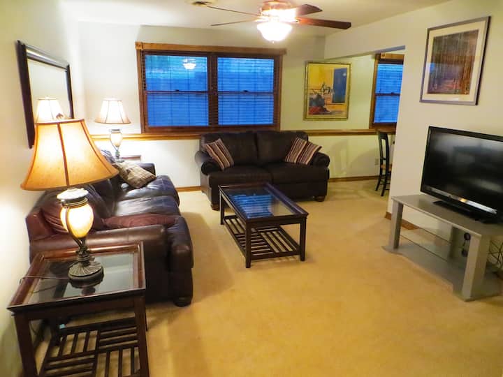 Beautiful Fully Furnished Executive Apart MONTHLY - Rolla, MO