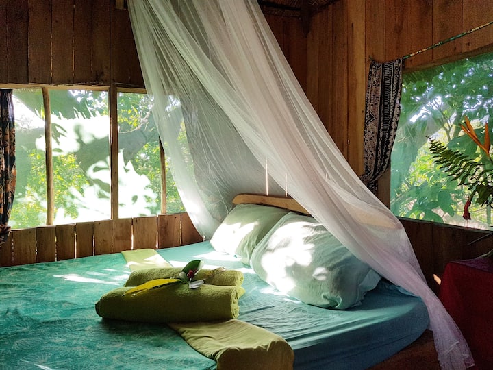 Couple Room In Treehouse - Yasur Backpackers - Vanuatu