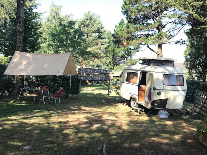 Petite Eriba Puck Sur Camping Sympathique - Assérac