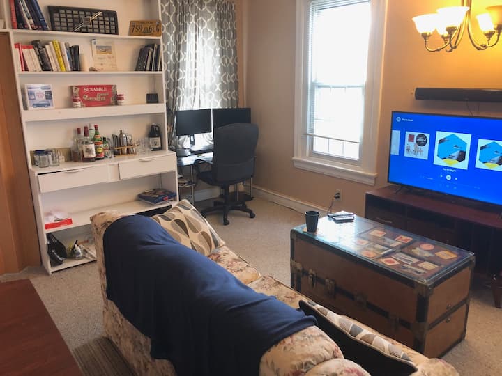 Cozy private apartment in the heart of Ardmore - Ardmore, PA