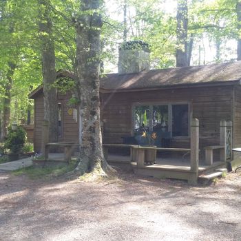 Saluda Vacation Rentals & Airbnb COZYCOZY