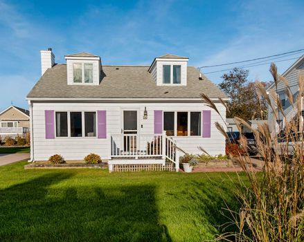 Narragansett Vacation Rentals and Airbnb cozycozy